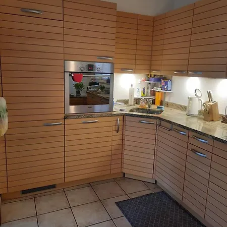 Camera in casa con giardino Gordola