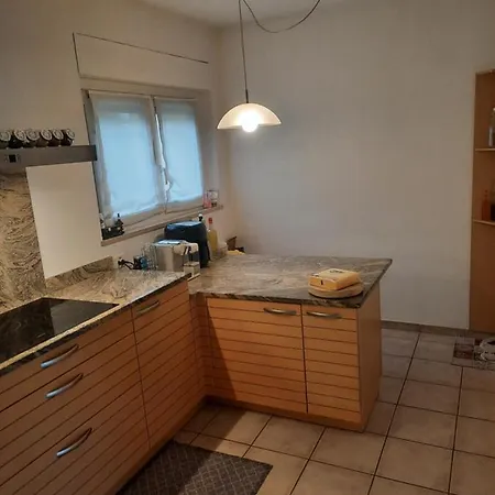 In Casa Con Giardino Gordola