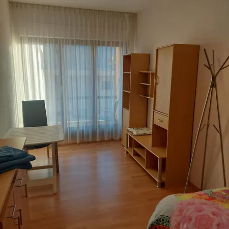 홈스테이 In Casa Con Giardino 고르돌라