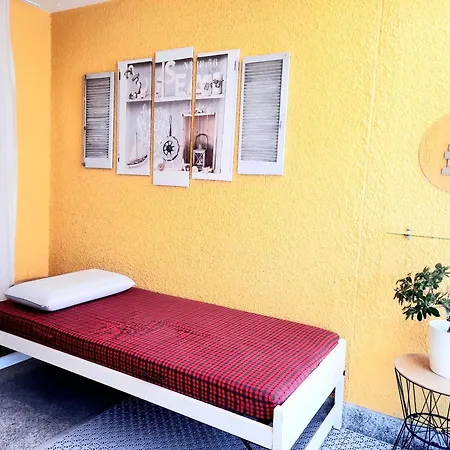 Camera In Casa Con Giardino Gordola